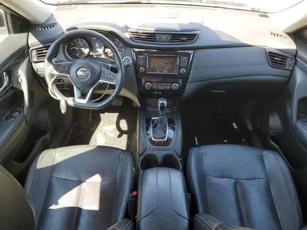 5N1AT2MV7JC730402 2018 NISSAN ROGUE - Image 8