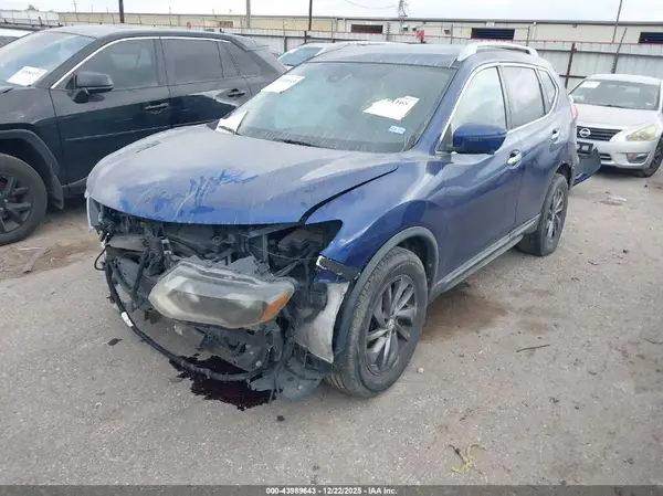 5N1AT2MV7JC731114 2018 NISSAN ROGUE - Image 2