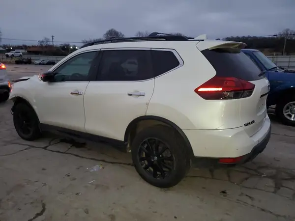 5N1AT2MV7JC738421 2018 NISSAN ROGUE - Image 2