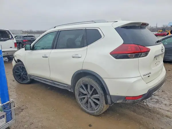 5N1AT2MV7JC739150 2018 NISSAN ROGUE - Image 2