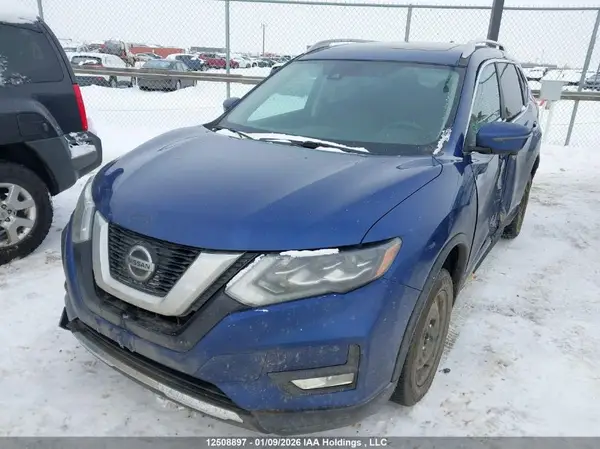 5N1AT2MV7JC741951 2018 NISSAN ROGUE - Image 2