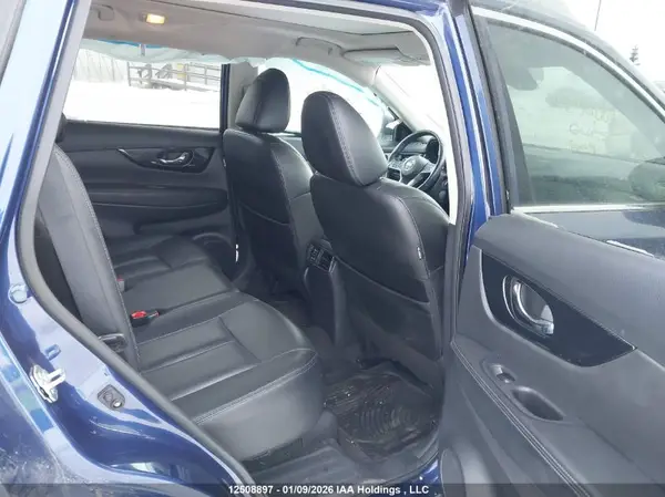 5N1AT2MV7JC741951 2018 NISSAN ROGUE - Image 8