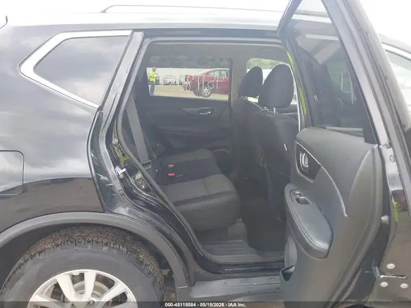 5N1AT2MV7JC742484 2018 NISSAN ROGUE - Image 8