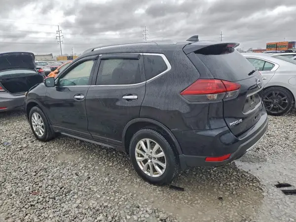5N1AT2MV7JC742520 2018 NISSAN ROGUE - Image 2