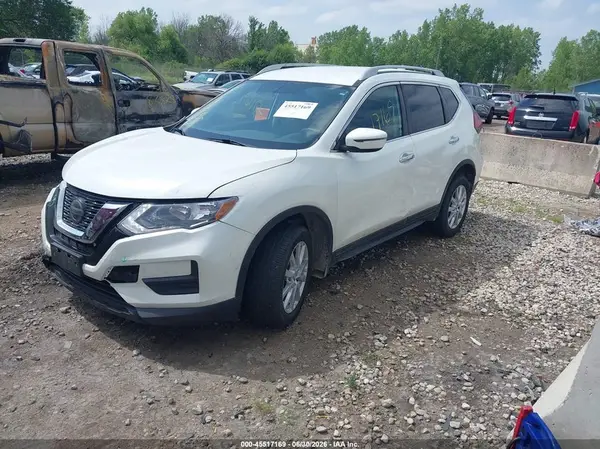 5N1AT2MV7JC743991 2018 NISSAN ROGUE - Image 2