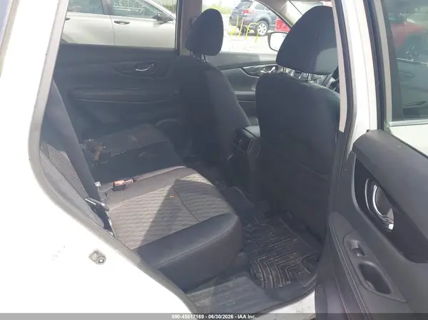 5N1AT2MV7JC743991 2018 NISSAN ROGUE - Image 8