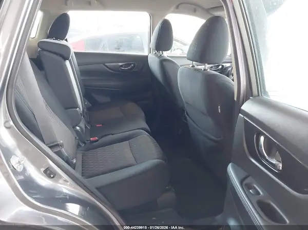 5N1AT2MV7JC745286 2018 NISSAN ROGUE - Image 8