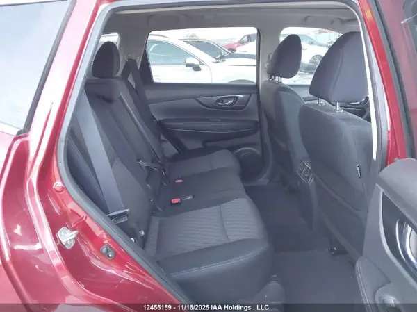 5N1AT2MV7JC749094 2018 NISSAN ROGUE - Image 8