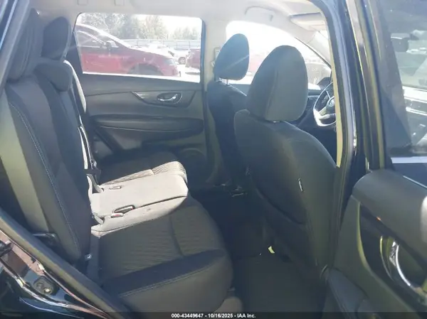 5N1AT2MV7JC754098 2018 NISSAN ROGUE - Image 8