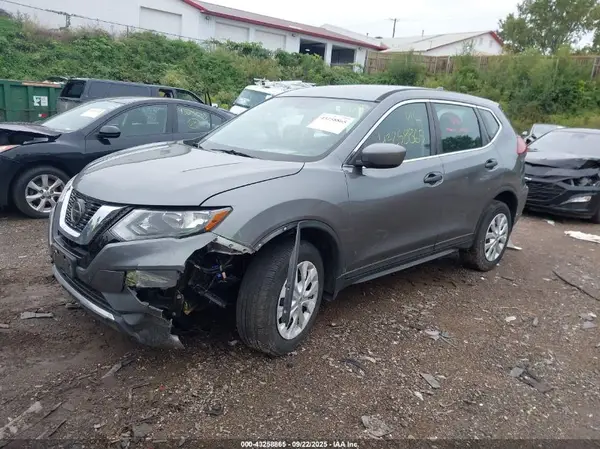 5N1AT2MV7JC755476 2018 NISSAN ROGUE - Image 2