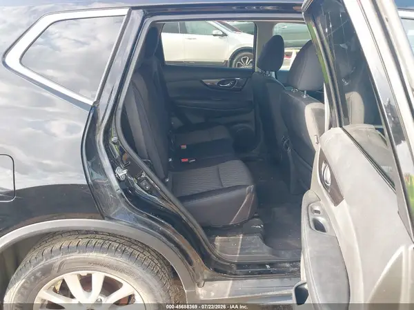 5N1AT2MV7JC755901 2018 NISSAN ROGUE - Image 8