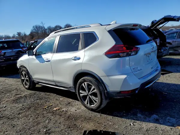 5N1AT2MV7JC757485 2018 NISSAN ROGUE - Image 2