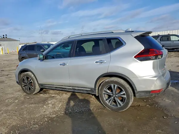 5N1AT2MV7JC757969 2018 NISSAN ROGUE - Image 2