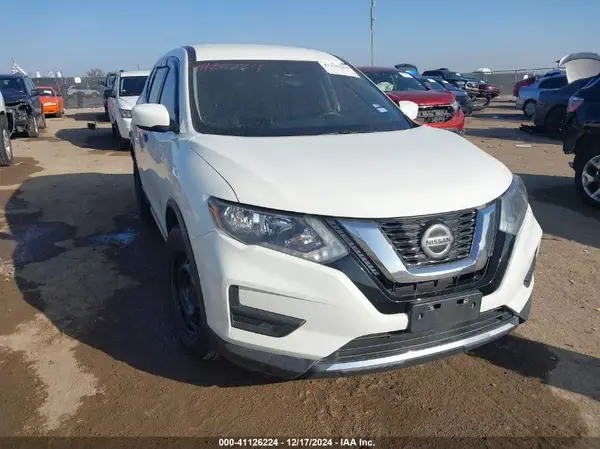 5N1AT2MV7JC760600 2018 NISSAN ROGUE - Image 1