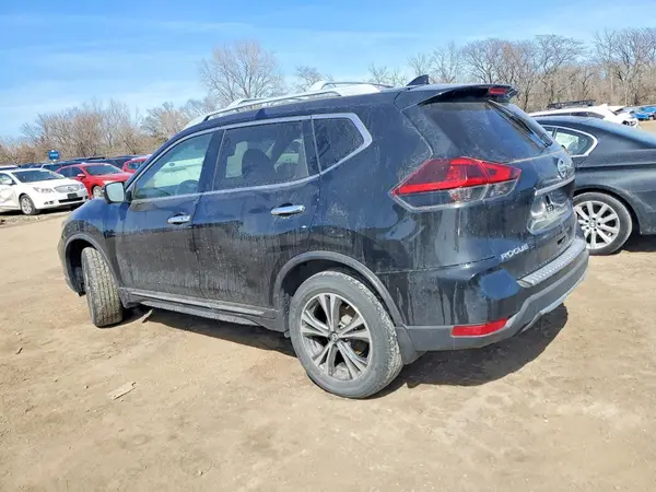 5N1AT2MV7JC761195 2018 NISSAN ROGUE - Image 2