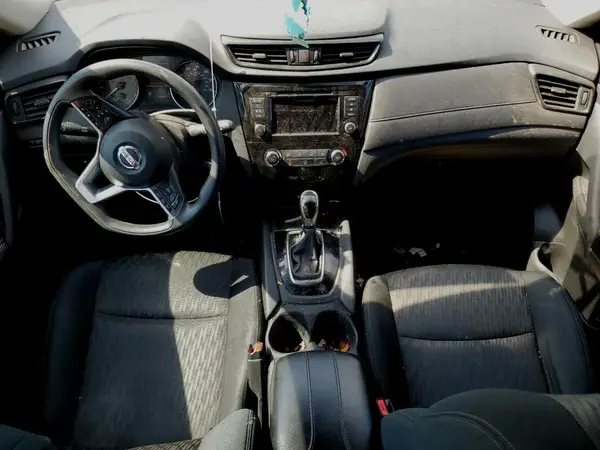 5N1AT2MV7JC765831 2018 NISSAN ROGUE - Image 8