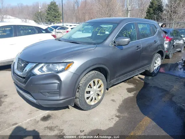 5N1AT2MV7JC767076 2018 NISSAN ROGUE - Image 2