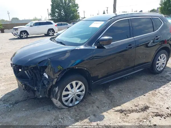5N1AT2MV7JC768258 2018 NISSAN ROGUE - Image 2
