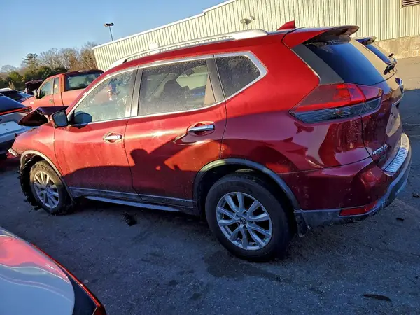 5N1AT2MV7JC769782 2018 NISSAN ROGUE - Image 2