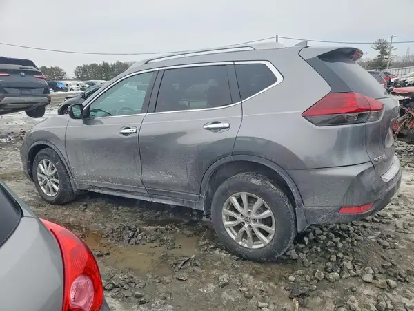 5N1AT2MV7JC773590 2018 NISSAN ROGUE - Image 2