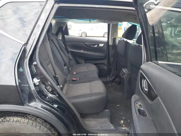 5N1AT2MV7JC775811 2018 NISSAN ROGUE - Image 8