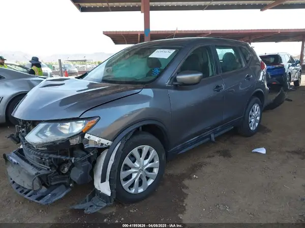 5N1AT2MV7JC778028 2018 NISSAN ROGUE - Image 2