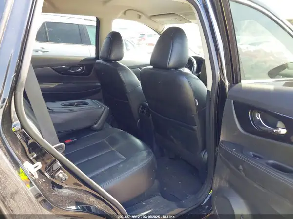 5N1AT2MV7JC778921 2018 NISSAN ROGUE - Image 8