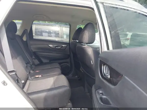 5N1AT2MV7JC781432 2018 NISSAN ROGUE - Image 8