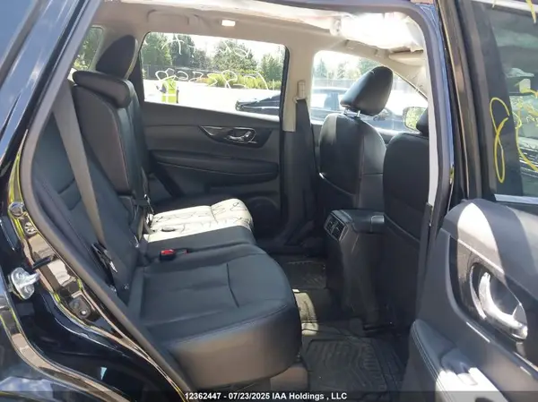 5N1AT2MV7JC783598 2018 NISSAN ROGUE - Image 8