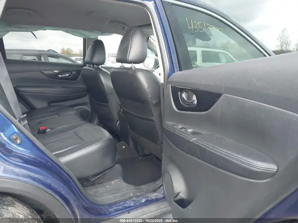 5N1AT2MV7JC783603 2018 NISSAN ROGUE - Image 8