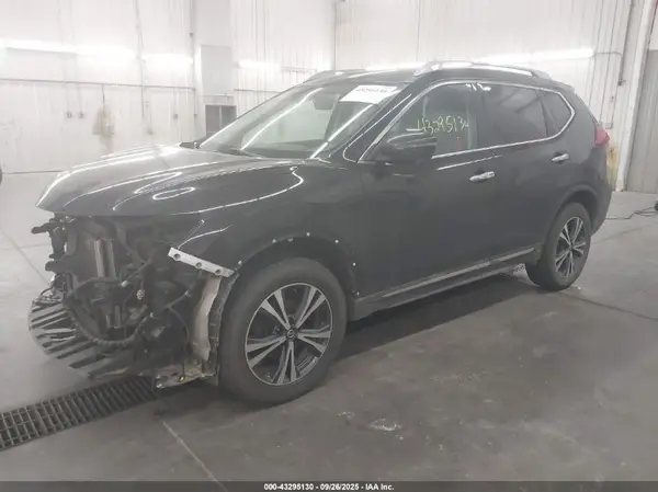 5N1AT2MV7JC784847 2018 NISSAN ROGUE - Image 2