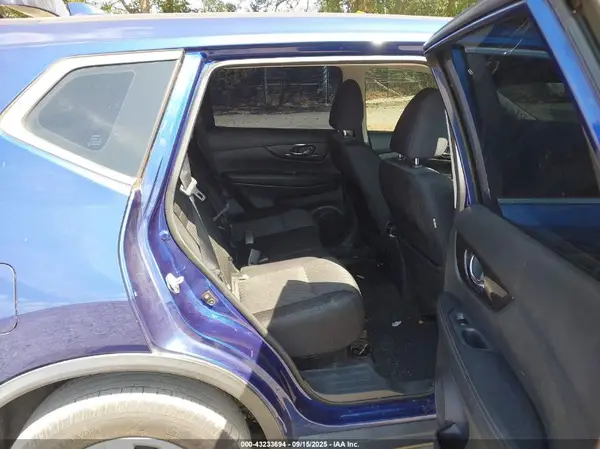 5N1AT2MV7JC786243 2018 NISSAN ROGUE - Image 8