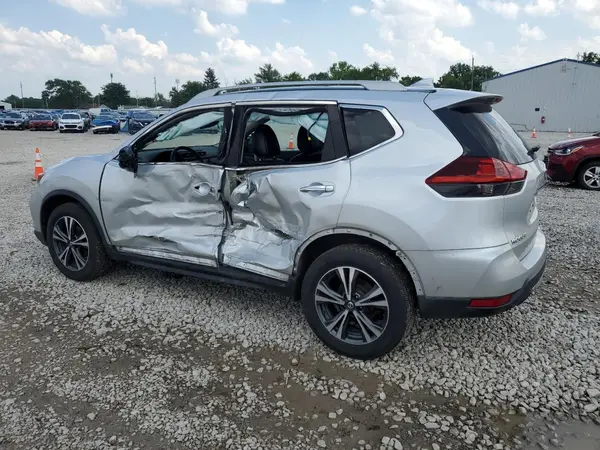 5N1AT2MV7JC786257 2018 NISSAN ROGUE - Image 2