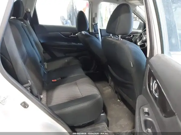 5N1AT2MV7JC791992 2018 NISSAN ROGUE - Image 8