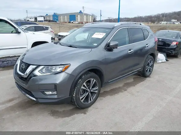 5N1AT2MV7JC797758 2018 NISSAN ROGUE - Image 2