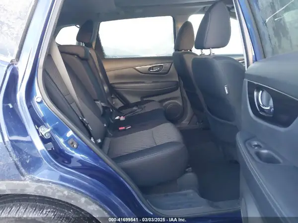 5N1AT2MV7JC798036 2018 NISSAN ROGUE - Image 8