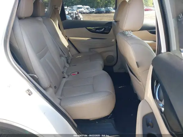 5N1AT2MV7JC800030 2018 NISSAN ROGUE - Image 8