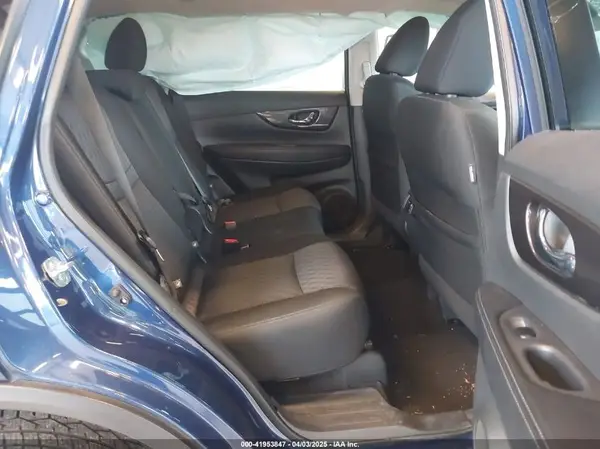 5N1AT2MV7JC800092 2018 NISSAN ROGUE - Image 8
