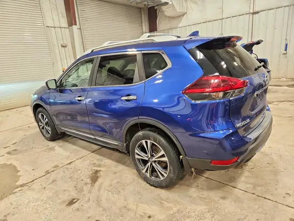 5N1AT2MV7JC802151 2018 NISSAN ROGUE - Image 2