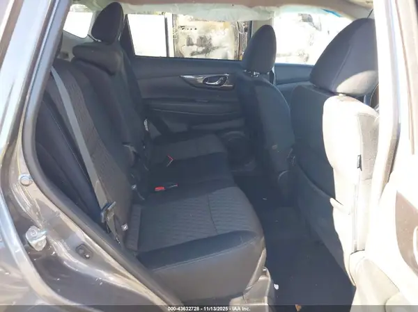 5N1AT2MV7JC815790 2018 NISSAN ROGUE - Image 8