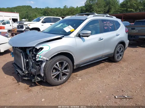 5N1AT2MV7JC816664 2018 NISSAN ROGUE - Image 2