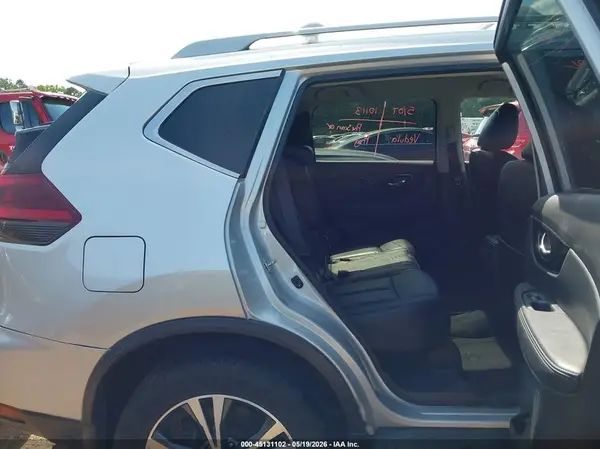5N1AT2MV7JC816664 2018 NISSAN ROGUE - Image 8
