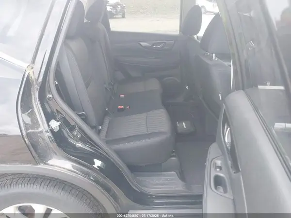 5N1AT2MV7JC818625 2018 NISSAN ROGUE - Image 8
