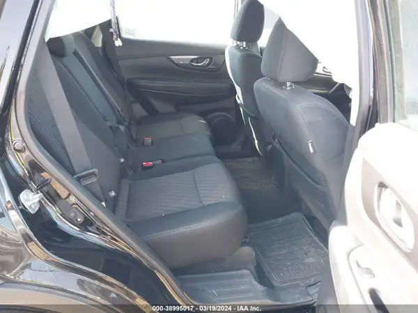 5N1AT2MV7JC821623 2018 NISSAN ROGUE - Image 8