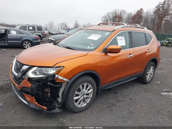 5N1AT2MV7JC826966 2018 NISSAN ROGUE - Image 2