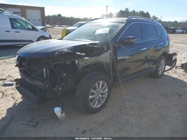 5N1AT2MV7JC827003 2018 NISSAN ROGUE - Image 2