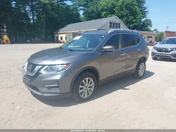 5N1AT2MV7JC831567 2018 NISSAN ROGUE - Image 2