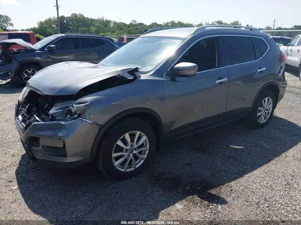 5N1AT2MV7JC831830 2018 NISSAN ROGUE - Image 2
