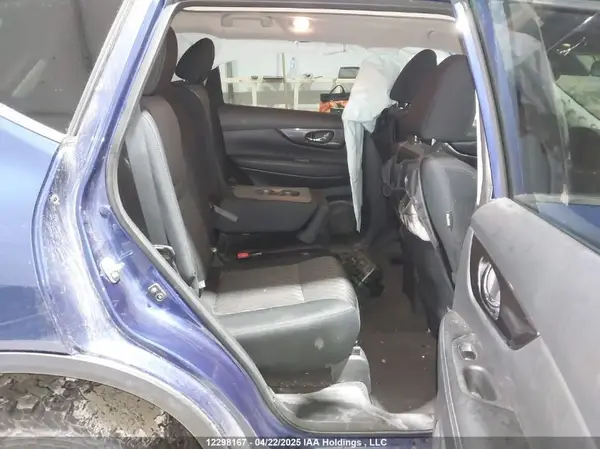5N1AT2MV7JC834422 2018 NISSAN ROGUE - Image 8