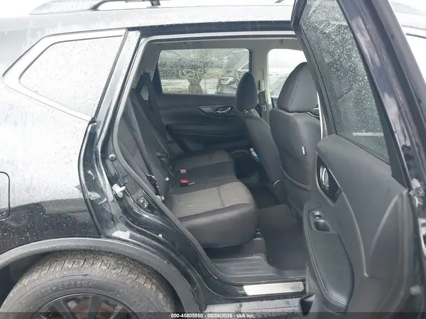 5N1AT2MV7JC834467 2018 NISSAN ROGUE - Image 8
